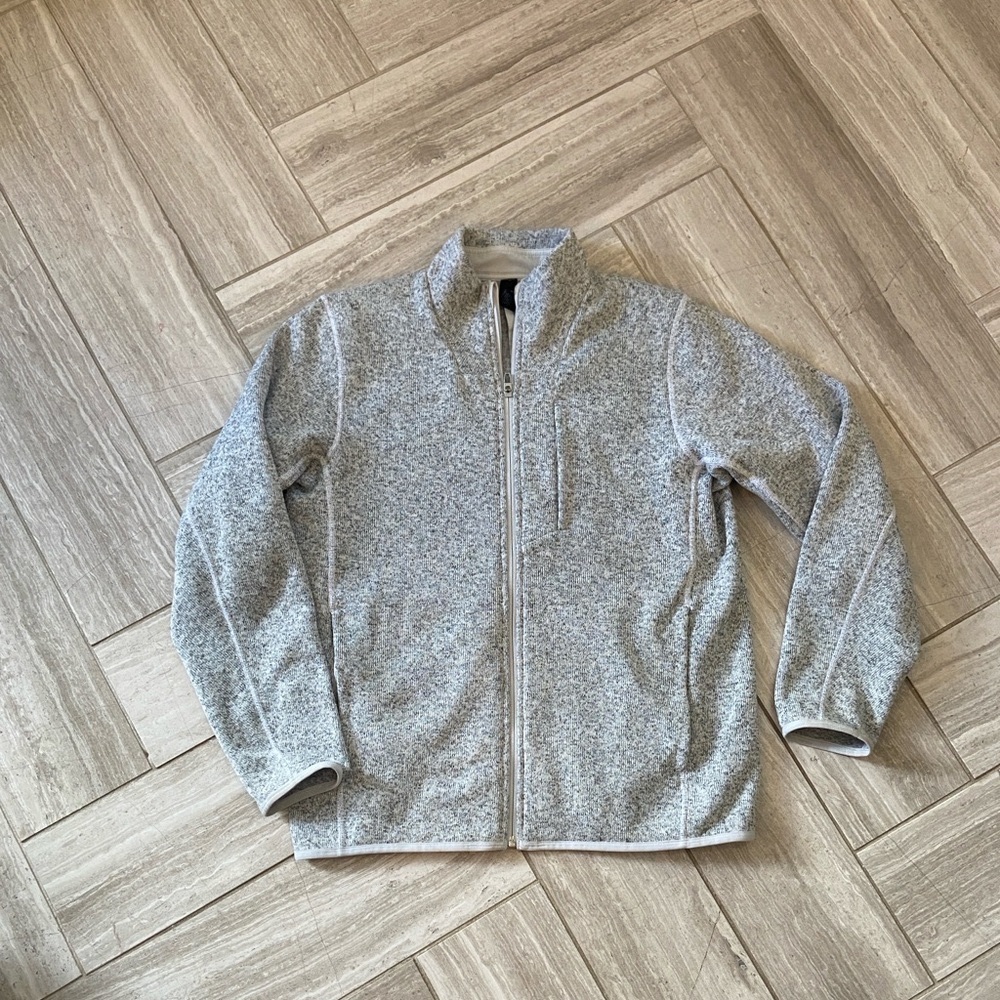 Lululemon Gray Full Zipper sweater jacket.